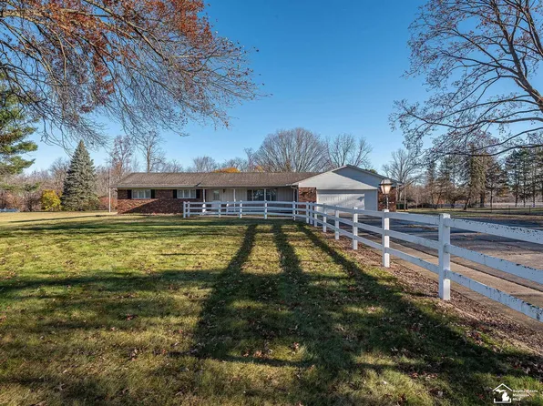 9734 S Stoney Creek Rd, Carleton, MI 48117