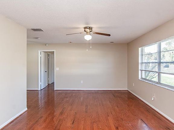2nd image of 1857 Baywood Ave
