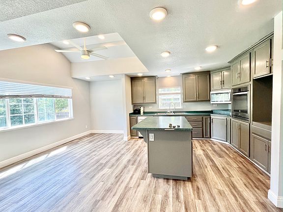 5th image of 6747 Pecan Ave