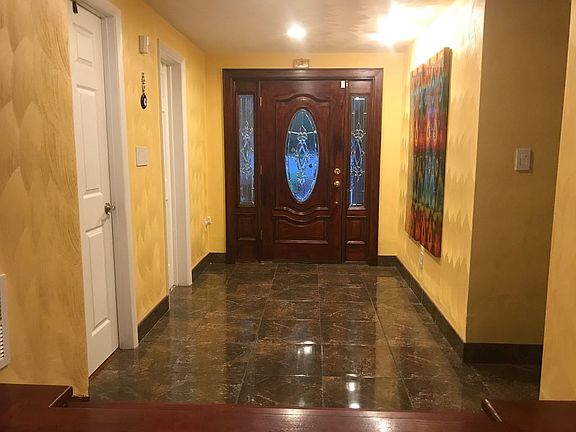 5th image of 2424 Pineland Ln
