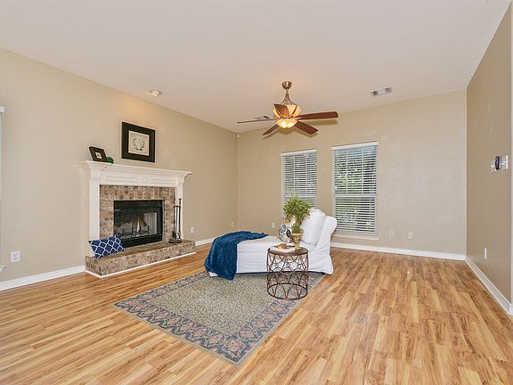 3rd image of 8751 Sunny Oaks