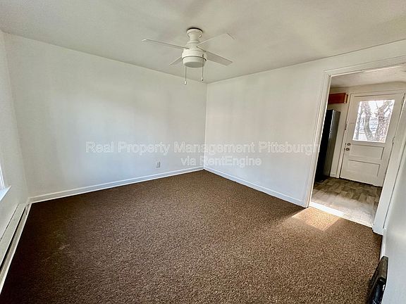 5th image of 8612 Oakcrest Rd