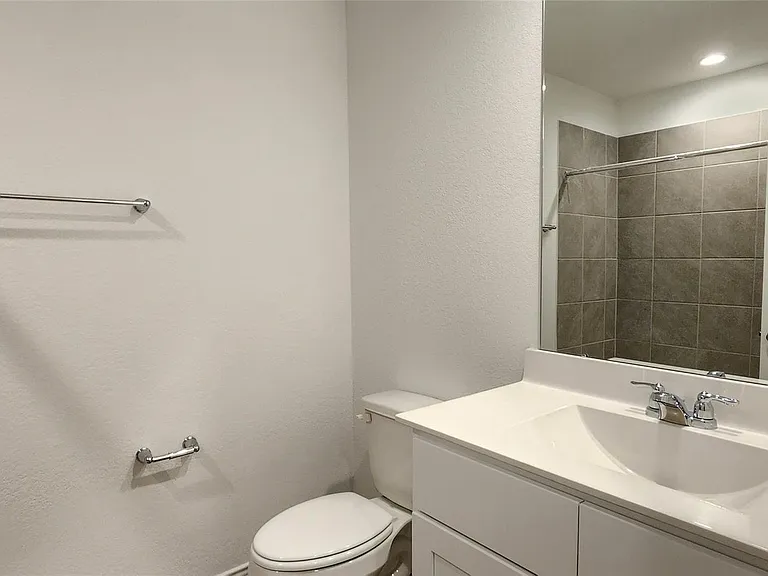 3610 Lanercost Ln — Photo 30