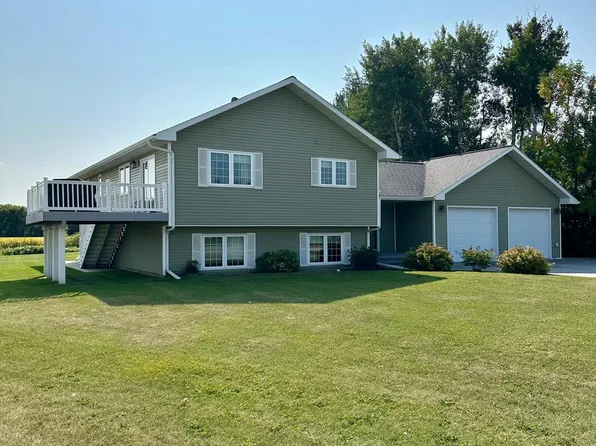 106 E 6th St, Newfolden, MN 56738