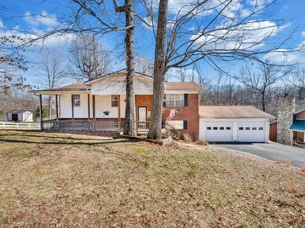 135 Burning Tree Dr, Beckley, WV 25801