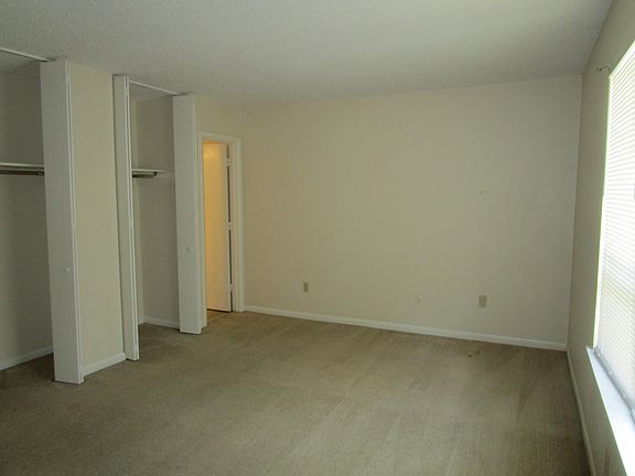 5th image of 251 Rast St