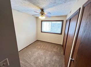 1808 Knox St #17, Lincoln, NE 68521