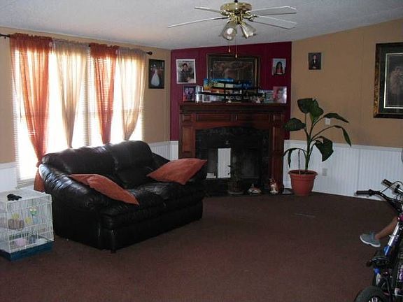 2ND LIVING ROOM
