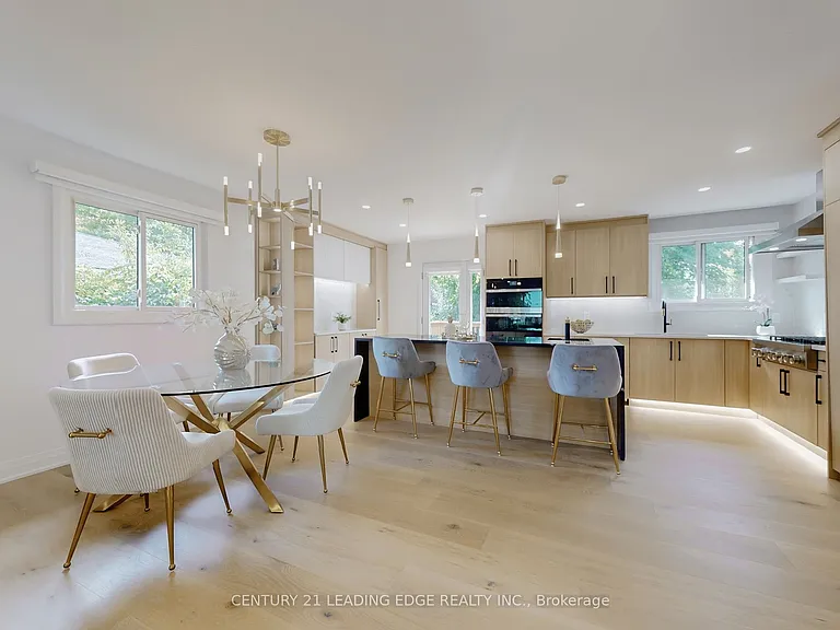 2240 Springfield Ct — Photo 13