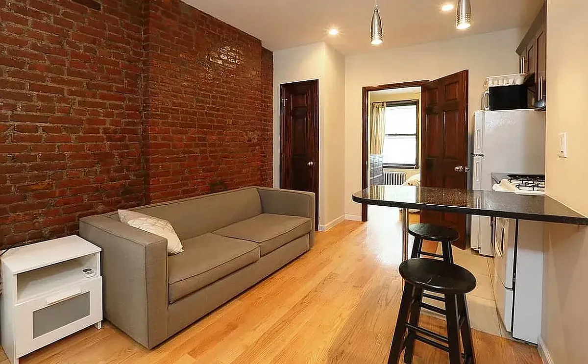 Building Photo - 102 W 134th St #2B