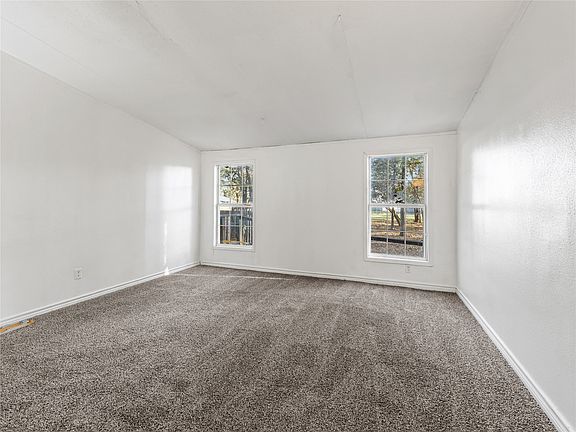 23rd image of 202 Forgotten Ln