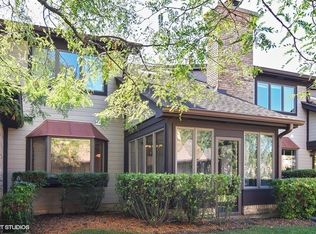 1785 Monterey Ct, Hoffman Estates, IL 60169