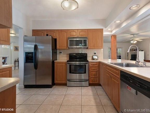 3rd image of 15840 SW 85th Ave