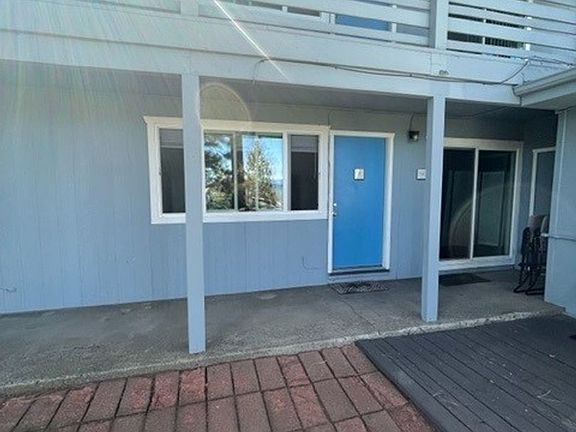 2nd image of 861 Lakeview Ave #7