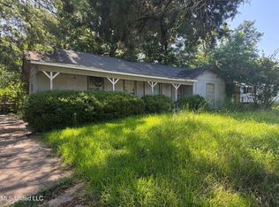 2664 Glenn St, Jackson, MS 39204