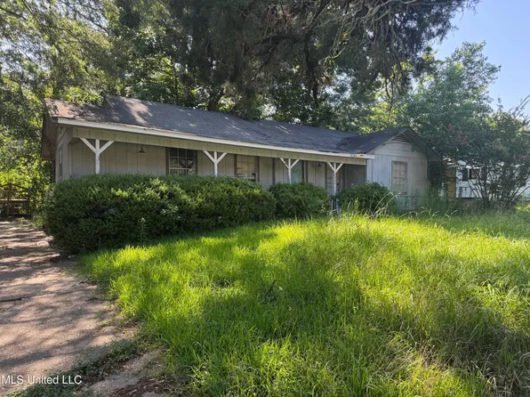 2664 Glenn St, Jackson, MS 39204