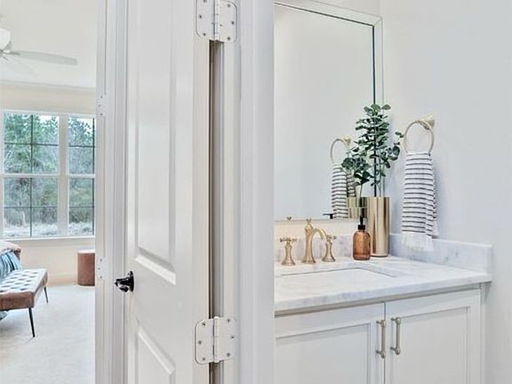 5th image of 2112 Old Grove Cir