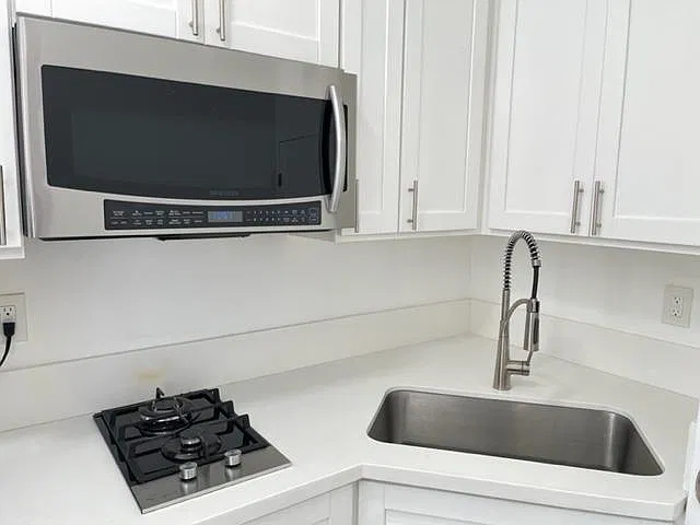 1 bed, 575 sqft, $1,695 — Photo 3