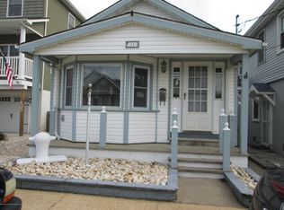 11 Ocean Ave, Highlands, NJ 07732