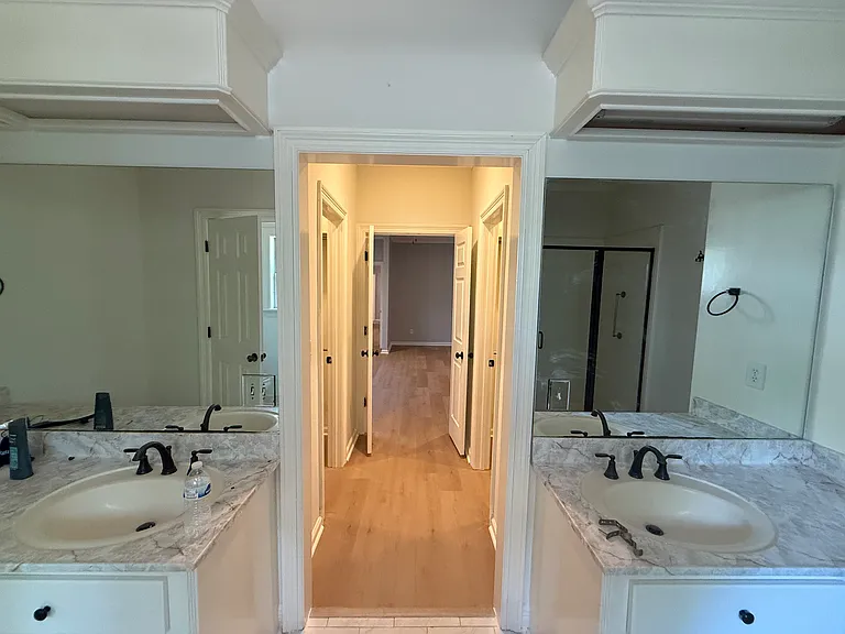 Oakmont Dr — Photo 16