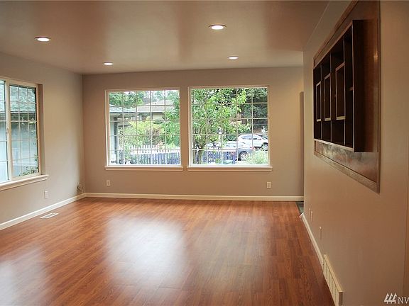 3rd image of 12354 24th Ave NE
