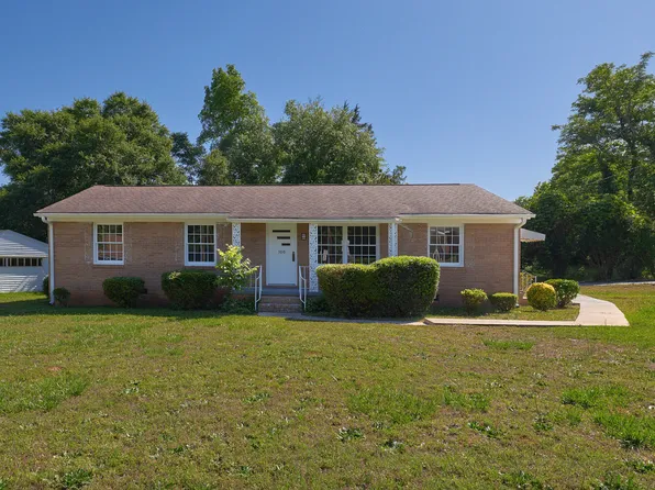 100 Truman St, Laurens, SC 29360