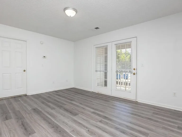 Arlington Apartments — Photo 86