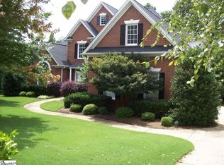 308 Shadowbrooke Ct, Simpsonville, SC 29681