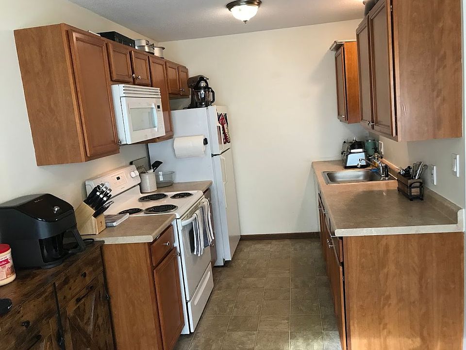 1st image of 7 Kimball St #13