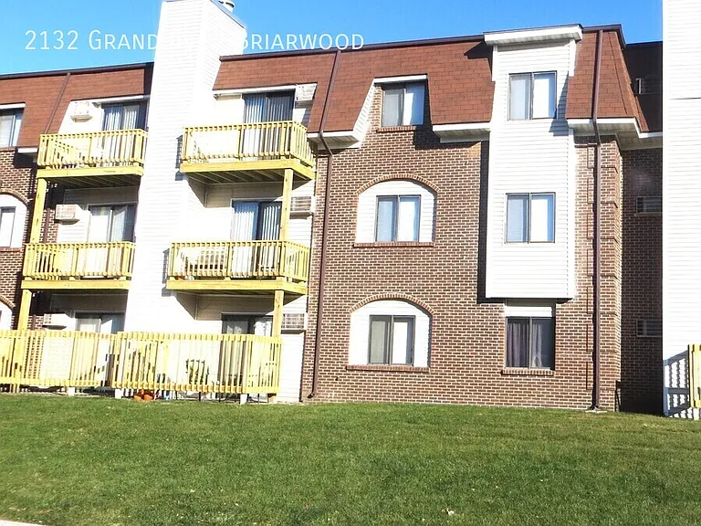 Briarwood — Photo 13