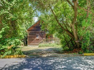 2017 Avenue N, Huntsville, TX 77340