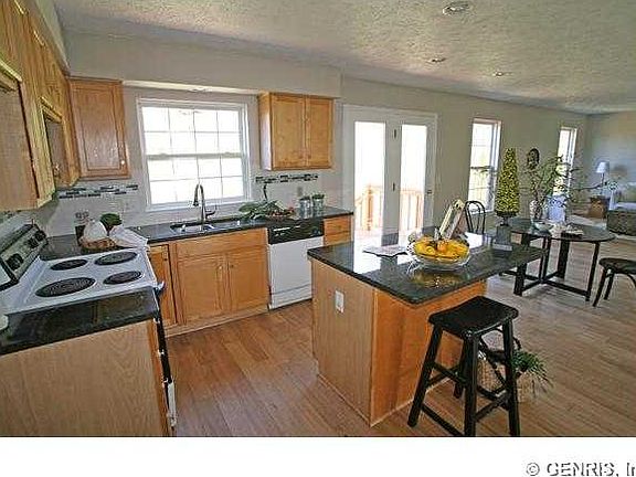 4th image of 22 Cornflower Dr