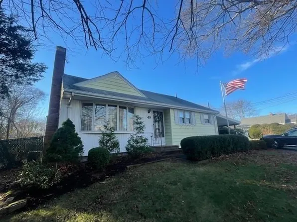 49 Short St, Brockton, MA 02302