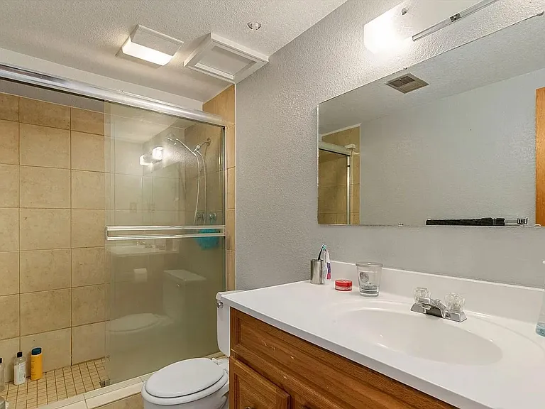 1053 Montview Rd — Photo 13