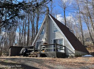2542 Waterfront Dr, Tobyhanna, PA 18466