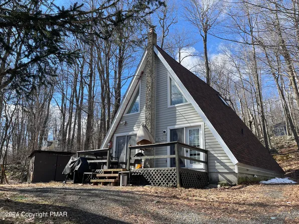 2542 Waterfront Dr, Tobyhanna, PA 18466