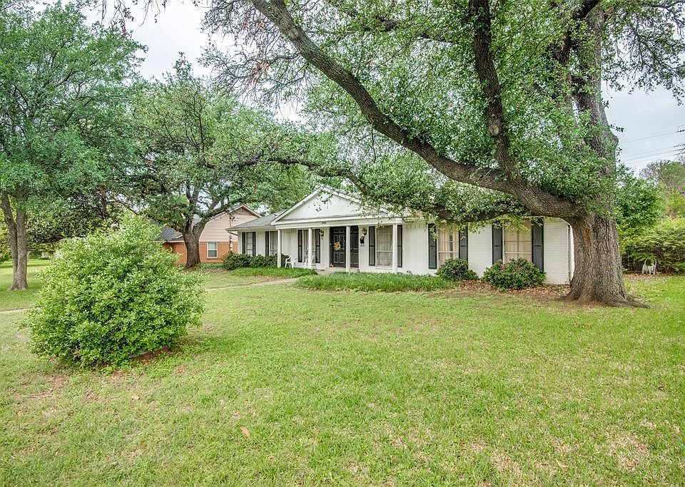 2nd image of 3843 Ridgeoak Way