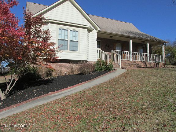 3rd image of 3045 Shadow Brook Dr