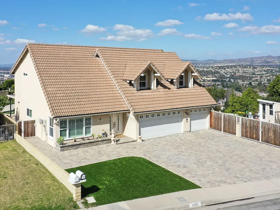 6331 E Via Arboles
