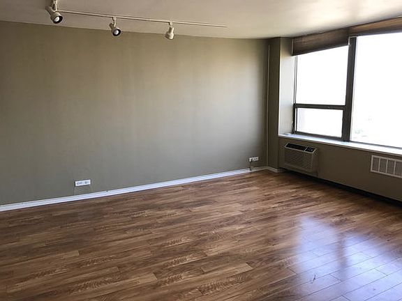 2nd image of 1360 N Sandburg Ter APT 2010C