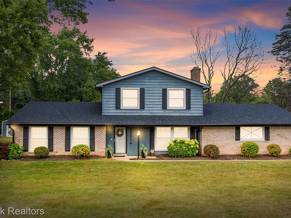 1st image of 28014 Bellcrest St