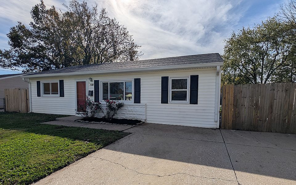 7100 Nathen Hale Way