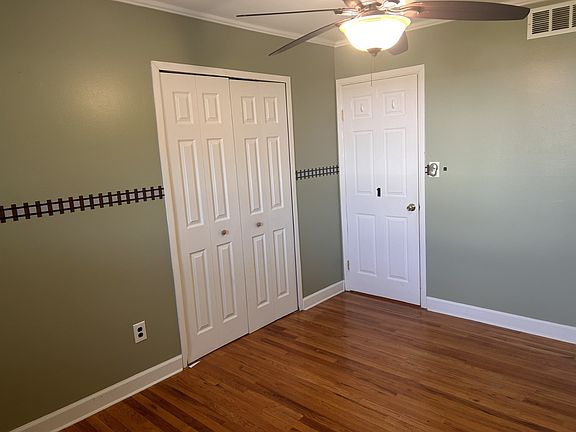 5th image of 2219 Belmont Dr