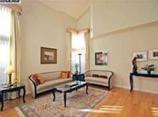 5561 Ridgewood Dr, Fremont, CA 94555
