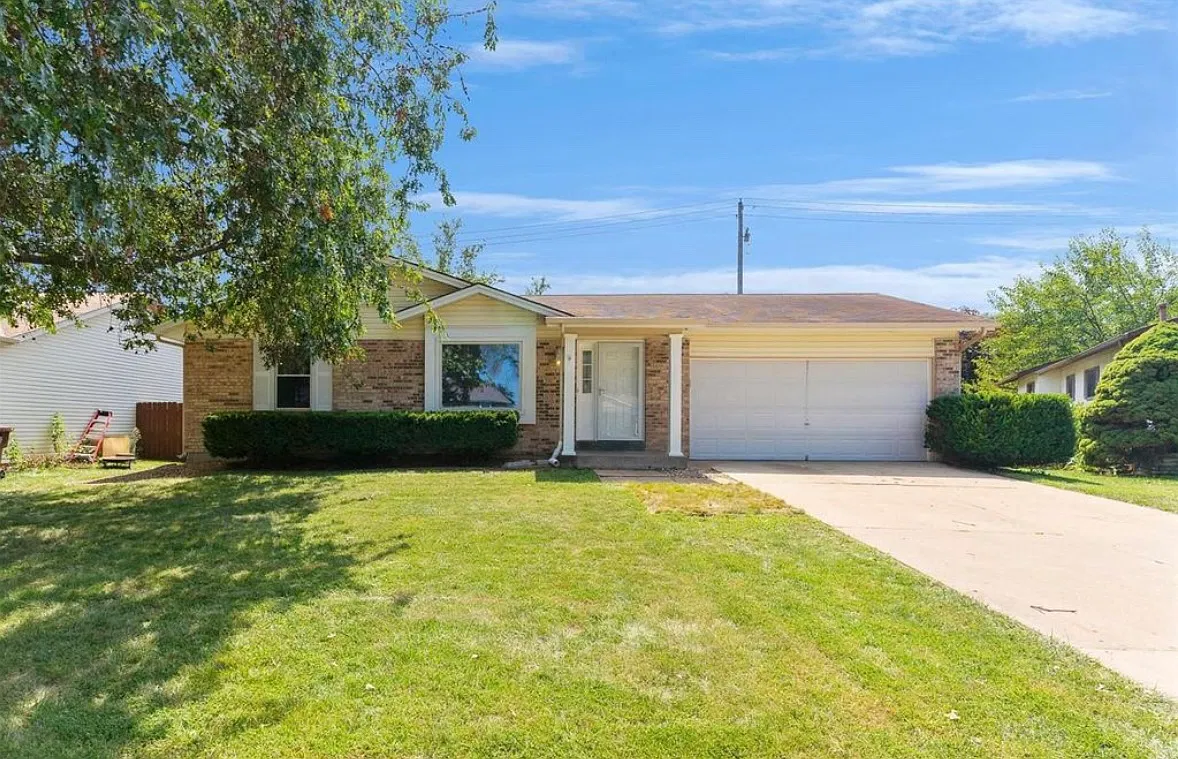 3 bed, 1416 sqft, $2,450 — Photo 1