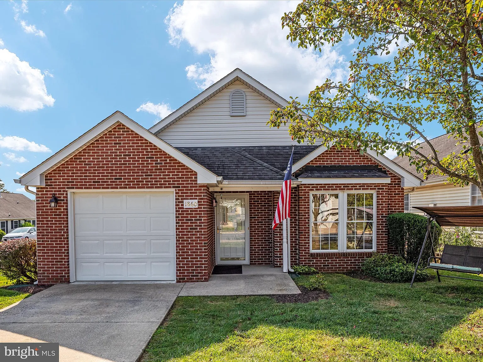 1860 Melvor Ln photo 1