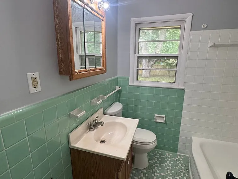 963 Green Ridge Rd — Photo 9
