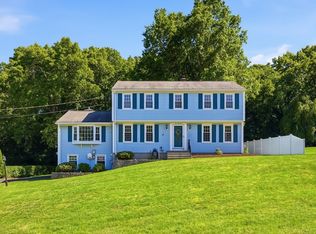 100 Beacon Hill Rd, West Springfield, MA 01089