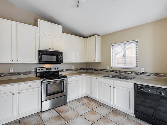 5th image of 11410 W Pinehollow Dr