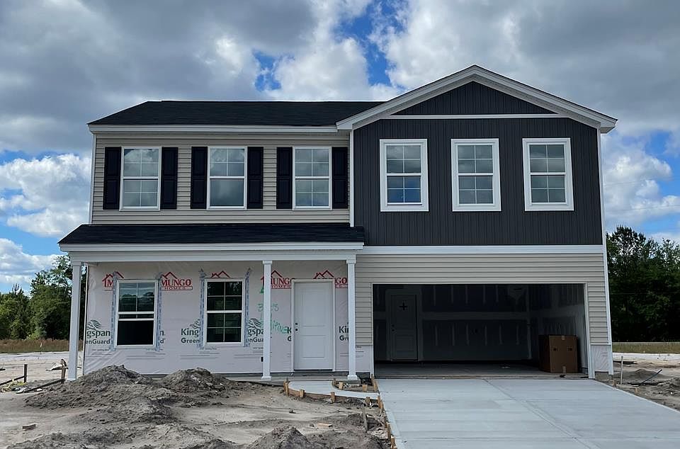 1st image of 45 Castaway Ct NE